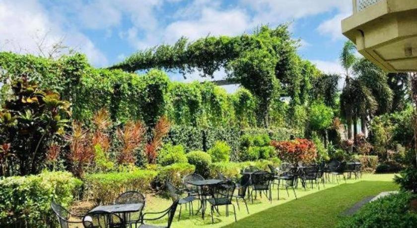 Citi Garden Suites Naga  Exterior photo